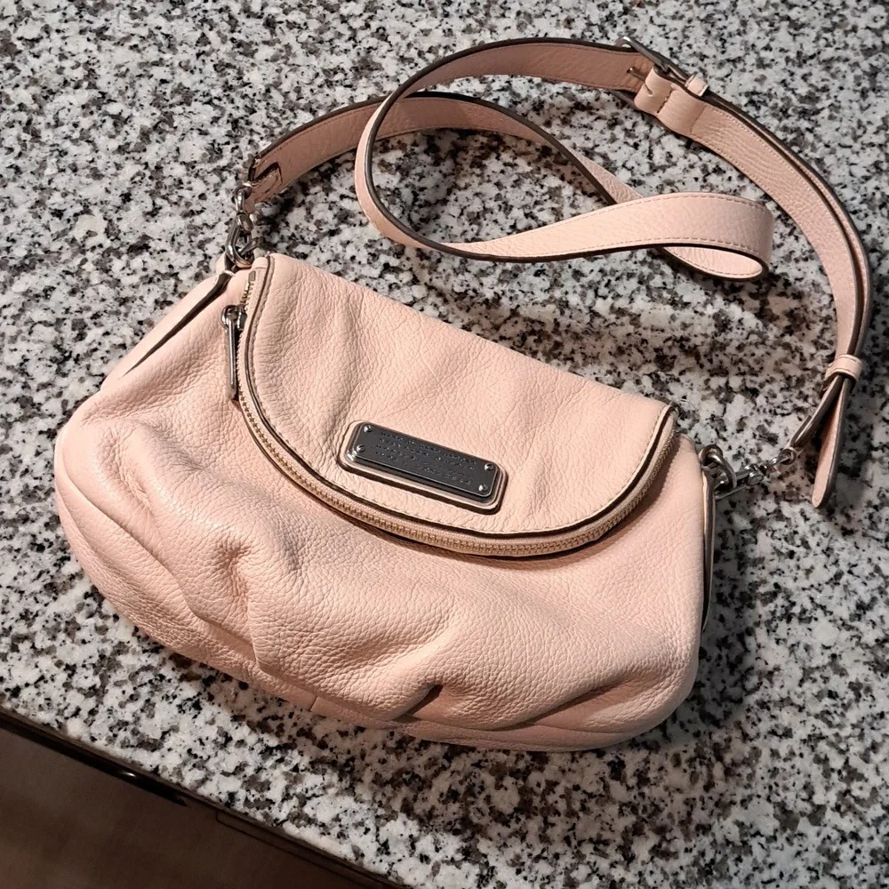 Marc Jacobs Q Natasha Bright Rosa Pink Leather Small Crossbody Bag - Picture 4 of 15